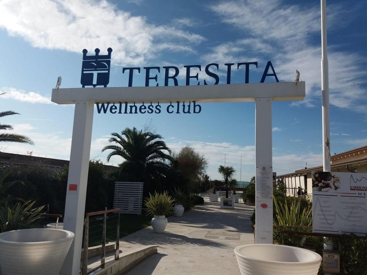 维亚雷焦Teresita Wellness Club公寓 外观 照片